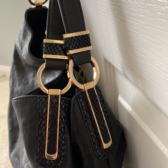 Michael Kors Matilda Tote (Large) - Picture 5 of 13